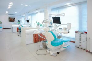 Mejor clínica de implantes dentales en Gijón
