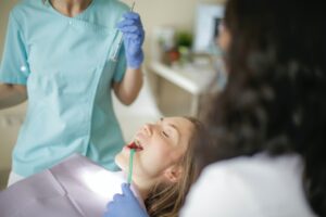 ¿Colocar‌ ‌implantes‌ ‌dentales‌ ‌sin‌ ‌cirugía?‌ ‌